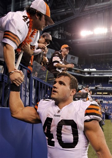 Hillis_after_win_in_indy