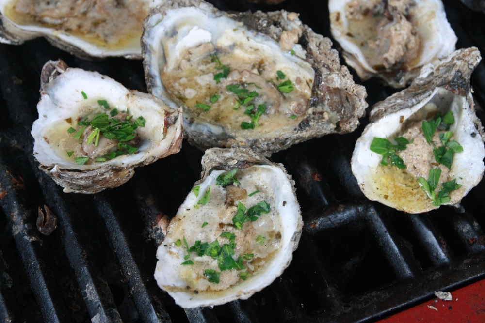 Oysters_on_the_grill