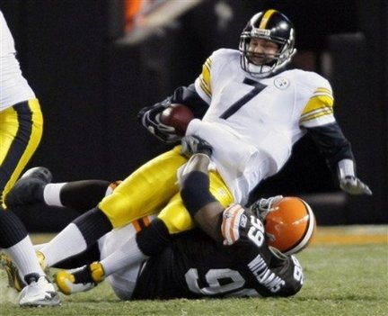 ben-roethlisberger-corey-williams-bd46f151f2430d38_large